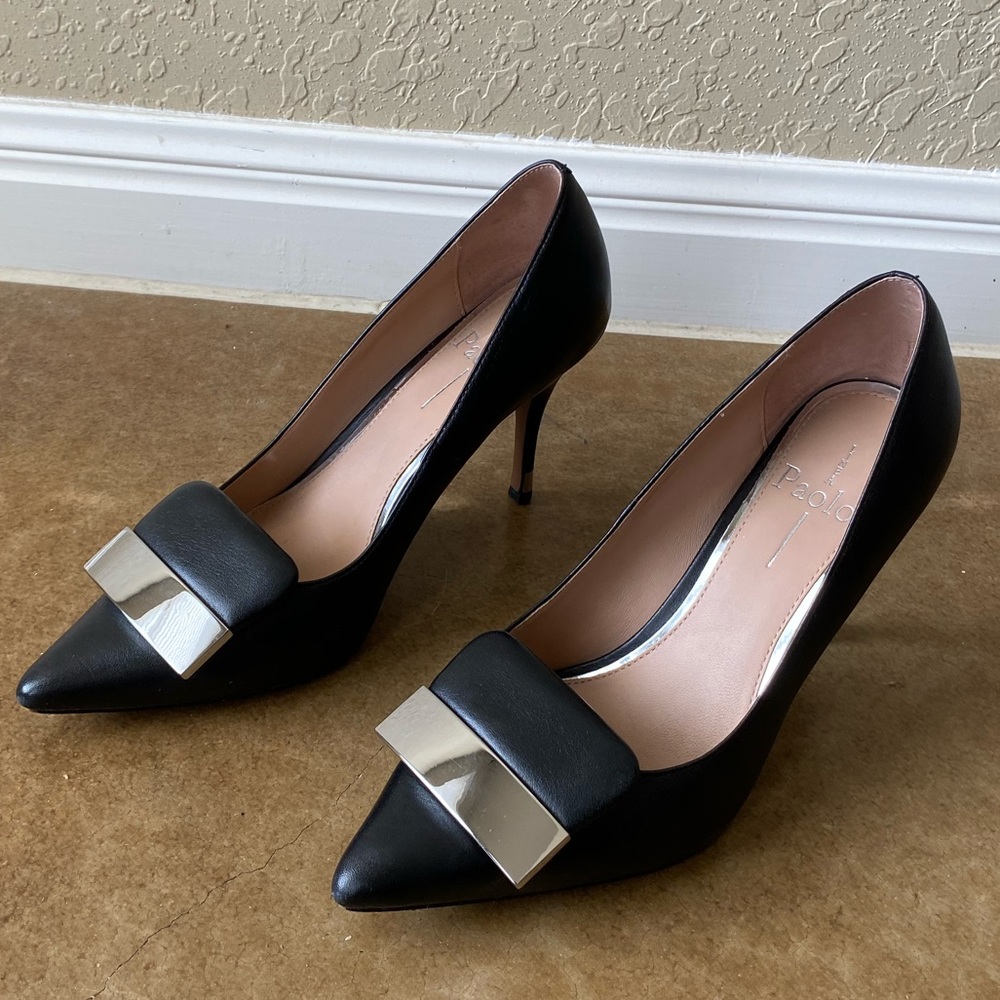 Linea Paolo Parry Pointed Toe Leather Heels w/Silver Embellishments Sz 6